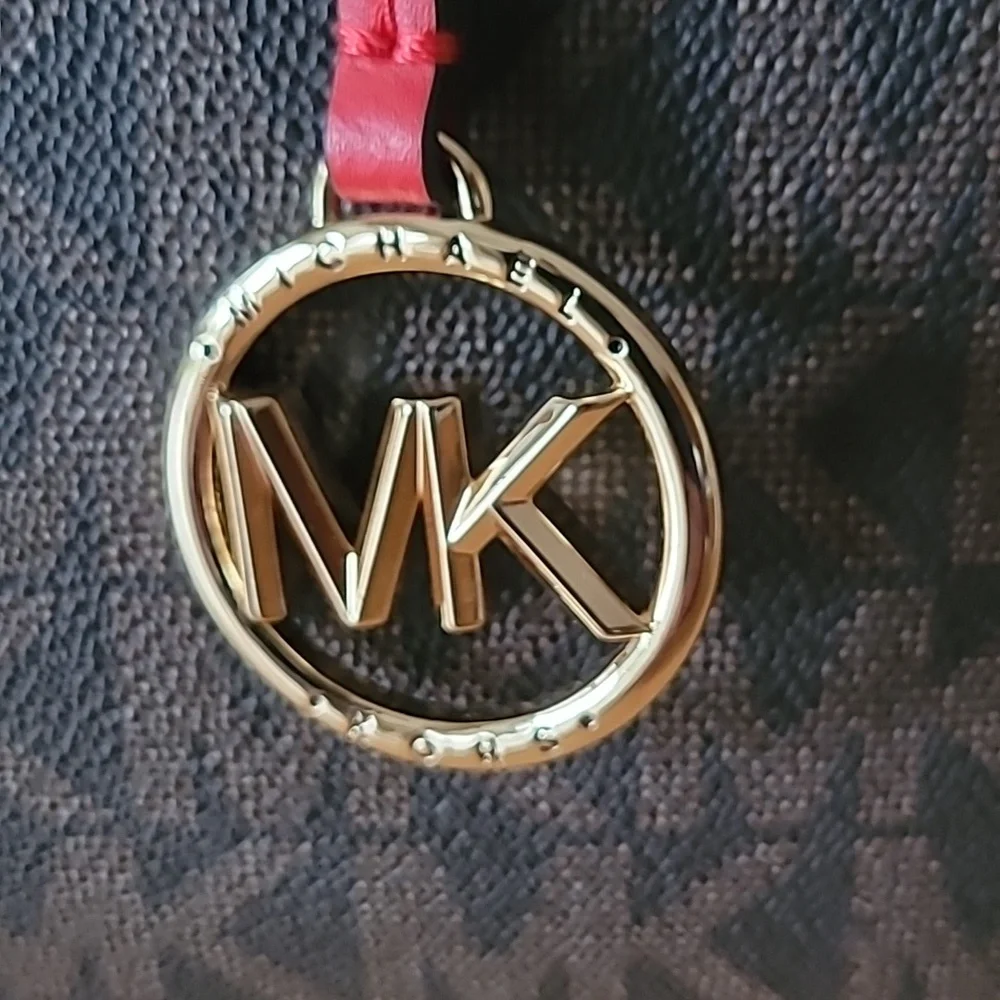 Michael Kors Jet Set Charm Tote in Flame